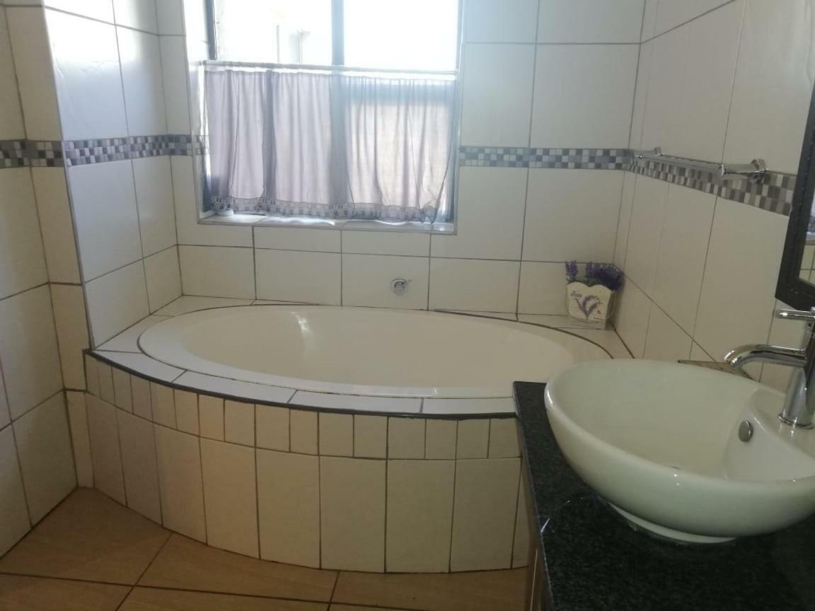 Amani Boutique Hotel & Conference Centre Lydenburg Buitenkant foto